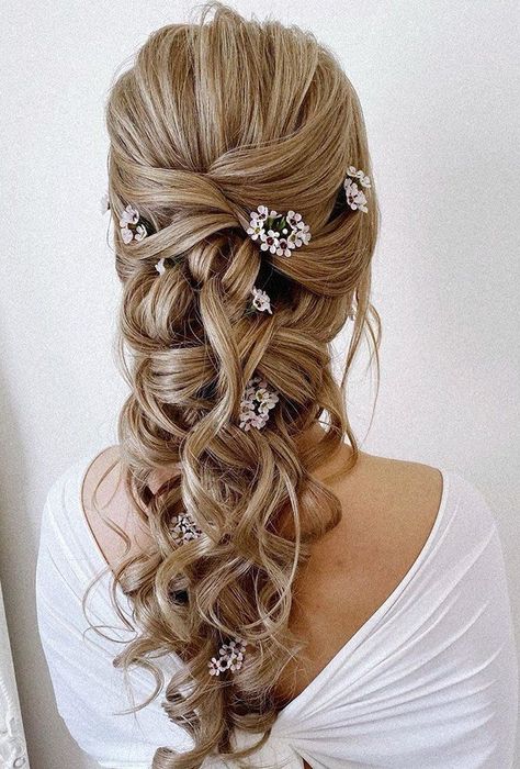 39 Greek Wedding Hairstyles For The Divine Brides ❤ greek wedding hairstyles classy hair curly blonde down with small flowers pearly.hairstylist #weddingforward #wedding #bride #weddinghairstyles #greekweddinghairstyles Hairstyles Classy, Greek Hair, Classy Hair, Formal Hairstyles For Long Hair, Bridal Braids, Simple Wedding Hairstyles, Hair Extensions Best, Wedding Hair Inspiration, Greek Wedding