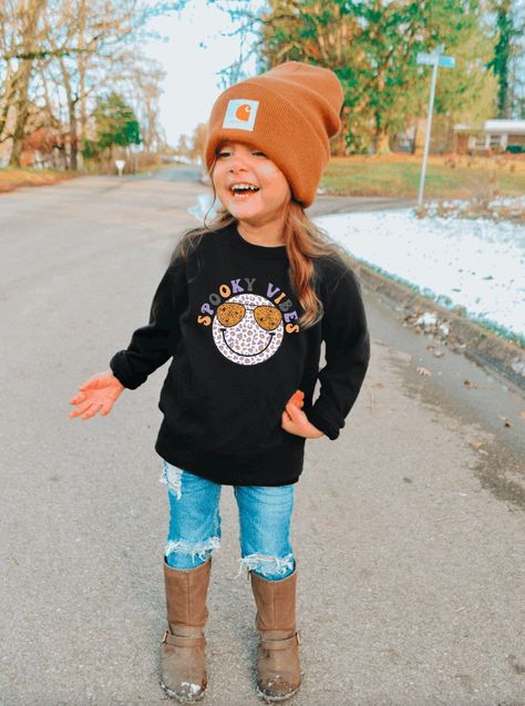 Cute and cozy pumpkins pullover for kids. Perfect for Halloween or any fall occasion. #fallsweaters #kidsfashion #halloween Sweaters Girls, Simple Girl Outfits, Halloween Costumes To Make, Kids Fall Outfits, Sweaters Fall, Girls Fall, Girls Fall Outfits, Halloween Sweater, Comfy Dresses