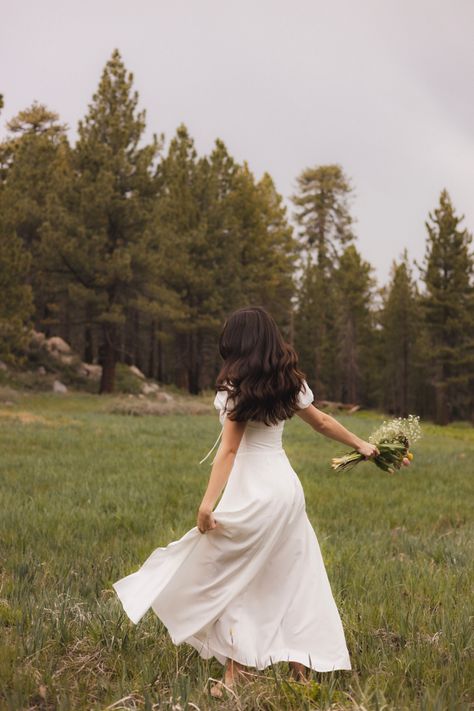 Cottage Core Photoshoot, Cottagecore Photoshoot, Pre Debut Photoshoot, Meadow Photography, Whimsical Photoshoot, Senior Photoshoot Poses, Debut Photoshoot, Wrong People, Spring Photoshoot