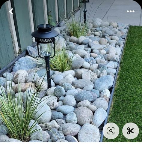 Manicured Front Yard Landscape, Front Yard Landscaping No Maintenance, Medium Rock Landscaping Ideas, Very Low Maintenance Landscaping, Back Of House Landscaping Ideas, No Landscaping Front Yards, Very Small Front Yard Landscaping, Bushes Around Patio, Rental Front Yard Ideas