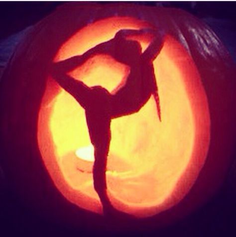 Yoga pumpkin carving Yoga Pumpkin Carving, Biology Pumpkin Carving, Pumpkin Carving Shaka, Pumpkin Carving Ideas Pregnant, Pregnant Pumpkin Carving, Kids Pumpkin Carving, Pumpkin Recipes Easy, Yoga For Kids, Painted Pumpkins