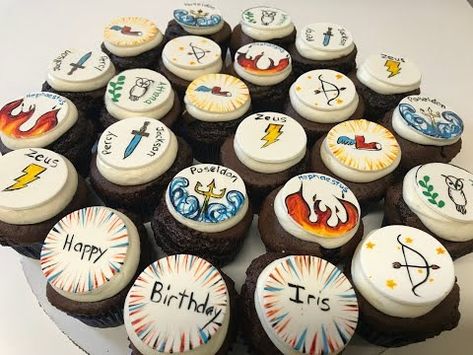 Percy Jackson Cupcakes - YouTube Percy Jackson Cupcakes, Percy Jackson Birthday Cake Ideas, Pjo Party, Percy Jackson Birthday Party Ideas, Percy Jackson Birthday, Painted Fondant, Percy Jackson Nico, Fondant Cupcake Toppers, Gel Colors