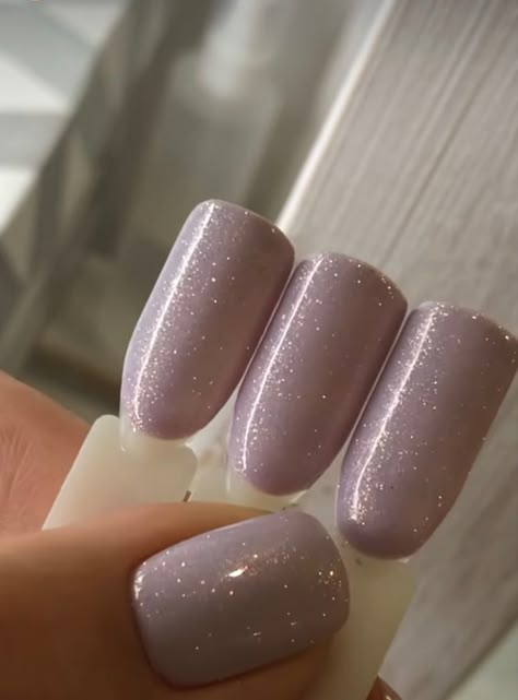 Sparkly Nail Colors, Short Nail Designs Glitter Sparkle, Shimmer Dip Nails, Subtle Sparkle Nails, Neutral Glitter Nails, Sparkly Gel Nails, Shimmer Nails, Ombre Gel Nails, Shellac Nail Art