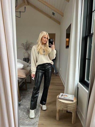 Sweatshirt Leather Pants, Leather Pants With Sweatshirt, Sweatshirt And Leather Pants, Leather Pants With Sneakers, Leather Pants Sneakers, Leather Pants And Sneakers, Kathleen Post, Winter Ootd, Leather Pants Outfit