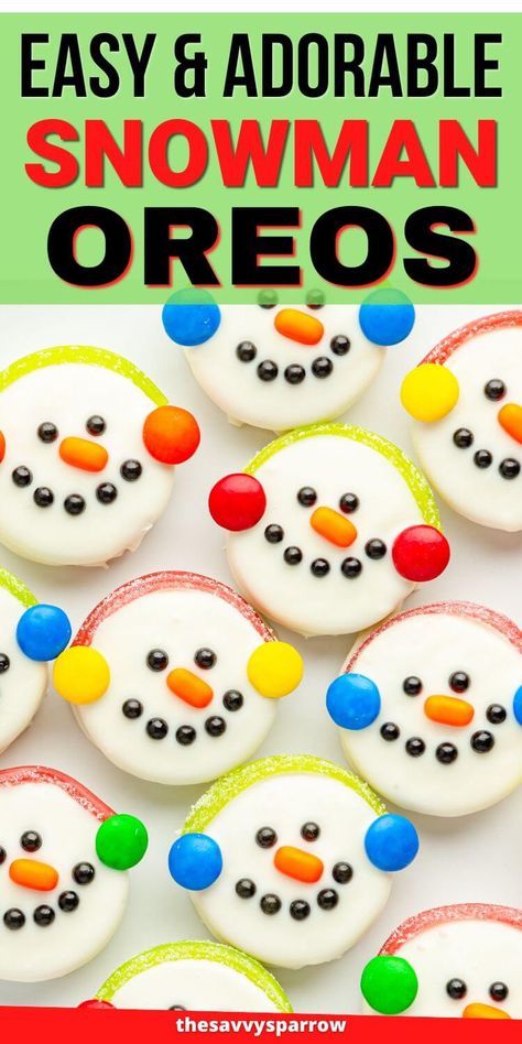 Snowman Cookies Easy, Christmas Oreo Ornaments, Snowman Christmas Treats, Oreo Holiday Cookies, Christmas Oreo Cookies Decorated, Oreo Cookie Christmas Treats, Snowman Oreo Pops, Oreo Ornaments Cookies, Reindeer Donuts Kids