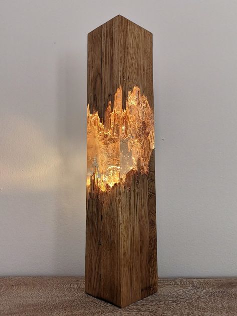 Wood Lamp Design, Unique Night Lights, House Simple, Tafel Decor, Diy Lampe, Wood Lamp, Resin Furniture, Epoxy Resin Wood, Handmade Lamps