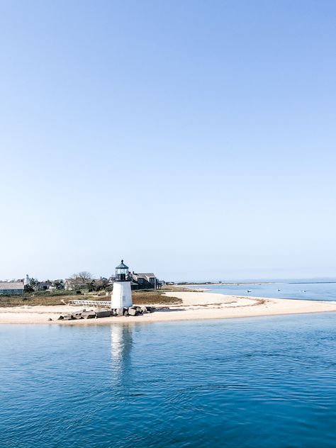 Brant Point Lighthouse Brant Point Lighthouse, Beautiful Weekend, Island Holiday, Brass Lantern, Nantucket, East Coast, Lighthouse, New England, North America