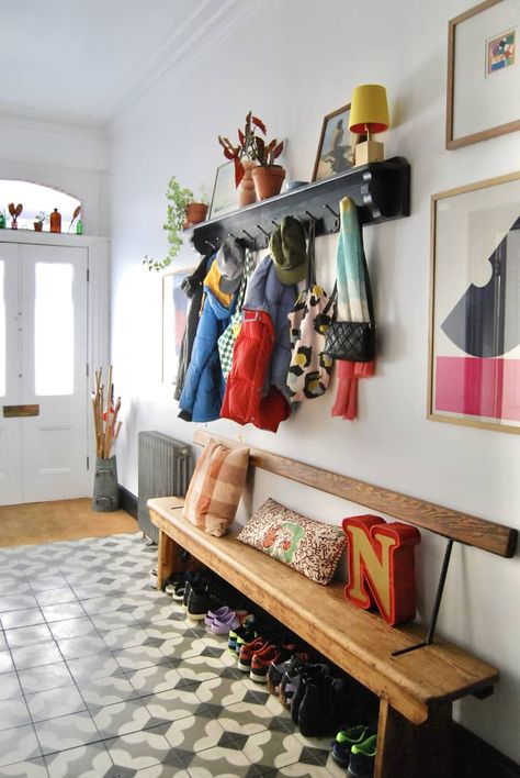 Narrow Hallway Bench, Hallway Mudroom Narrow, Large Hallway Ideas, Housing Inspiration, Sas Entree, Hallway Inspiration, Entryway Inspiration, Period Property, Entryway Ideas