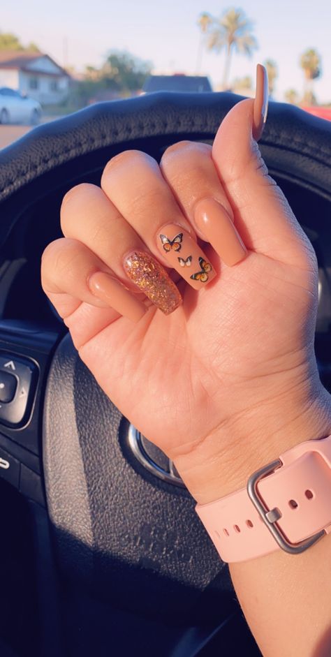 Nude Nails With Butterflies, Nails Summer Neon, Gold Butterfly Nails, Matte Nail Polish Colors, Valentines Nails Designs, Cute Valentines Nails, Acrylic Nails Summer, Brown Nails Design, Butterfly Nails