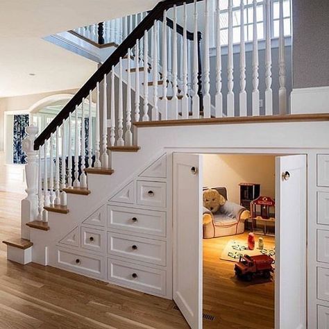 Stairs And Storage, Gömda Rum, Skjulte Rum, Under Stairs Storage Solutions, Room Under Stairs, Stair Nook, Desain Pantry, Staircase Storage, Under The Stairs