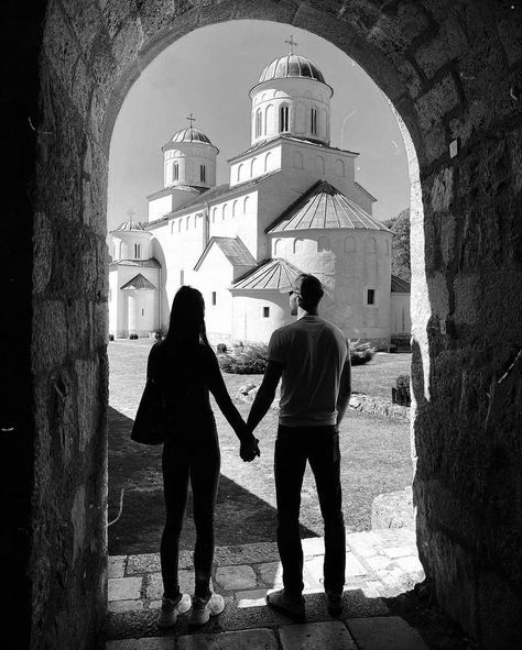 Serbian Orthodox Wallpaper, Orthodox Couple, Orthodox Family, Dream Marriage, Christian Bride, Church Aesthetic, Life Vibes, Orthodox Wedding, Christian Couples