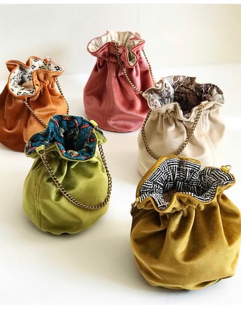 Handbag Sewing Patterns, Purse Sewing Patterns, Diy Bag Designs, Sewing Purses, Potli Bags, Boho Bags, Fabric Accessories, Bag Collection, In The Bag