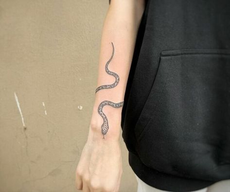 Snake Arm Band Tattoo, Arm Tattoos For Women Forearm, Name Tattoos For Moms, Black Bedroom Design, Band Tattoos, Armband Tattoos, Boho Tattoos, Armband Tattoo Design, Photography History