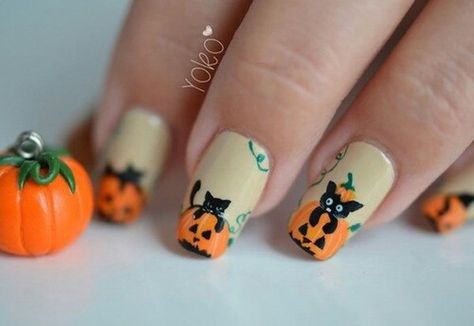 Halloween nail art - 45 Cool Halloween Nail Art Ideas  <3 ! Halloween Nails Autumn, Pumpkin Cat Nails, Fun Halloween Nail Art, Fall Animal Nail Designs, Halloween Nails With Cats, Halloween Nail Art Designs Easy, Cat Nails Halloween, Scare Crow Nails, Halloween Cat Nail Art