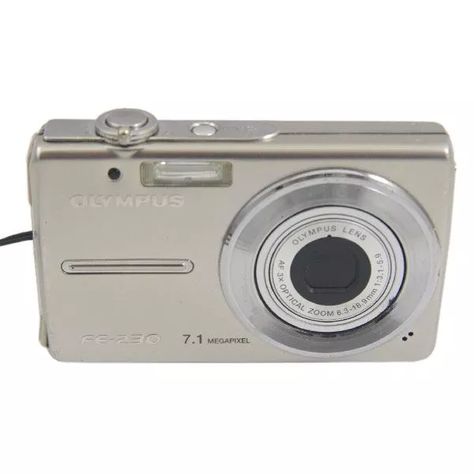 Digital Cameras from Early 2000s are Popular Again – Kovels 2000s Photos, Cute Camera, Old Cameras, The Early 2000s, Vintage Silhouette, Silhouette Portrait, Market Shopping, Social Media Site, Like Instagram