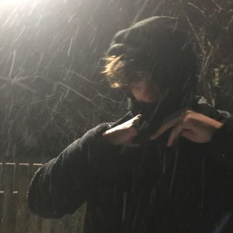 Guy In Snow Aesthetic, Spiritual Guy Aesthetic, Male Instagram Aesthetic, Winter Boy Aesthetic, Aesthetic Guy Pfp, Shy Boy Aesthetic, Brown Boy Aesthetic, Jean Moreau, Brown Hair Boy