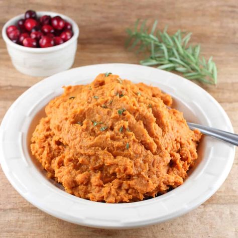 Mashed Sweet Potatoes Paleo Mashed Sweet Potatoes, Vegan Mashed Sweet Potatoes, Mashed Sweet Potatoes Healthy, Paleo Thanksgiving Recipes, Elimination Diet Recipes, Sweet Potato Recipes Mashed, Thanksgiving Side Dishes Healthy, Paleo Thanksgiving, Christmas Side Dishes