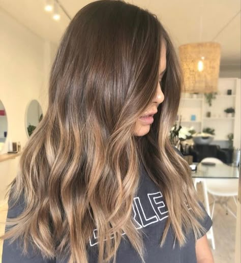 Coffee Brown Hair, Bronde Hair, Brown Hair With Blonde Highlights, Brunette Balayage Hair, Hair Color Light Brown, Brown Hair Balayage, Ombré Hair, Brown Blonde Hair, Brown Hair With Highlights