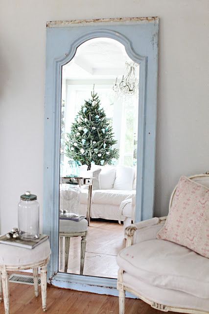 tree Mirror Repurpose, Recycled Door, Salvaged Doors, Doors Repurposed, Mirror On The Wall, Old Door, Old Doors, Repurposed Furniture, Chic Decor