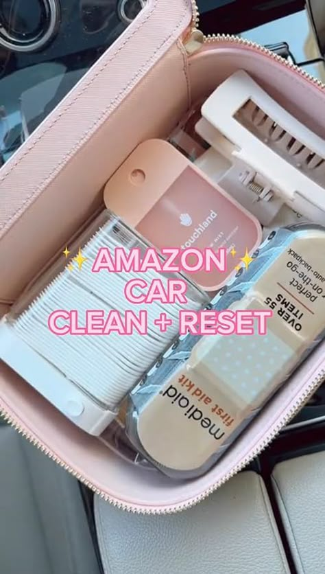 Lexi's Amazon Page Cute Car Aesthetic, Car Organisation, Car Necessities, Travel Gift Bag, Car Favorites, Car Organizing, Top Amazon Finds, Amazon Travel Essentials, Car Must Haves