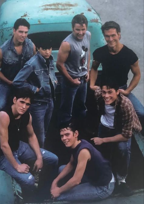 Greaser Guys, Greaser Aesthetic, 80s Guys, The Outsiders Imagines, The Outsiders Cast, Outsiders Movie, The Outsiders Greasers, 80s Actors, Dallas Winston