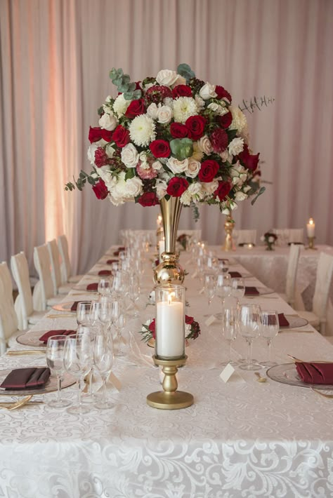 White And Red Flower Centerpieces, White And Red Wedding Decorations, Ivory And Red Wedding, Red Quinceanera Theme, Red Flowers Wedding, Red Wedding Centerpieces, Burgundy Wedding Centerpieces, Christmas Wedding Flowers, Burgundy Wedding Theme