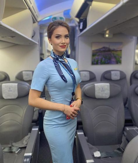 RENATE MARIA 🐏 on Instagram: "Welcome on board the DreamLiner ✨☁️ * * * * * * * * * * * * * * * * * * * * * #cabincrew #flightattendant #aviation #crewlife #cabincrewlife #crew #stewardess #travel #airhostess #travel #nature #travelphotography #photography #love #photooftheday #instagood #travelgram #picoftheday #wanderlust #naturephotography #adventure #love #uniform #dreamlife #makeup #lifestyle #newyork #nyc #traveltheworld #picoftheday #scandinavian #norse #work" Air Hostess Dress, Air Hostess Uniform, Flight Girls, Stewardess Uniform, Flight Attendant Fashion, Fly Emirates, Flight Attendant Uniform, Flight Attendant Life, Feminine Skirt