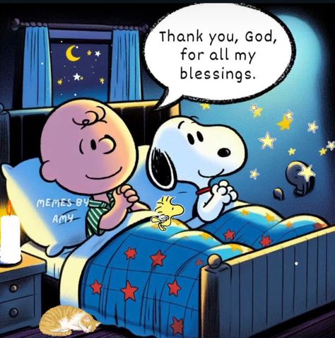 Good Night Thursday Gif, Snoopy Praying, Good Night Snoopy Sleep Tight, Snoopy Listening To Music, Good Night Snoopy, Thursday Gif, Goodnight Snoopy, Thanksgiving Snoopy, Peanuts Quotes