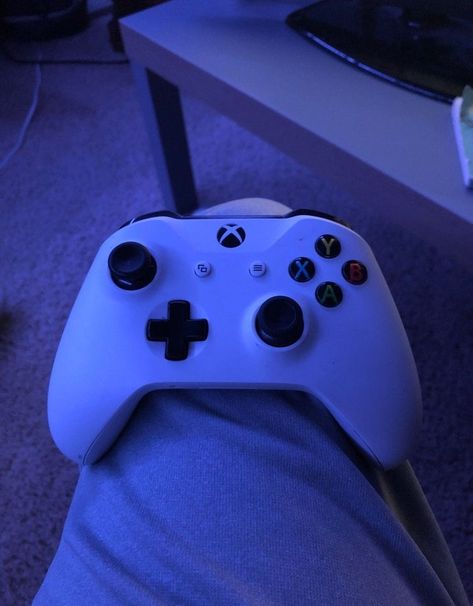 Controller Aesthetic, Xbox Aesthetic, Game Of Thrones Artwork, Playing Xbox, Xbox 1, Gamer Pics, Video Games Xbox, Xbox Gift Card, Xbox One Controller