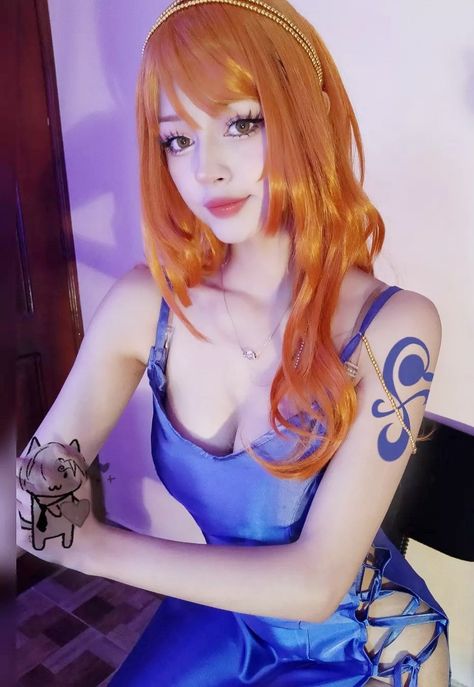 Nami Op Red Dress, Nami Cosplay Short Hair, Nami Cosplay Makeup, Nami Cosplay One Piece, Nami Costume, Orihime Cosplay, Nami Outfits, Cosplay Nami, Halloween Duo