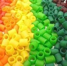 DIY: How to dye colorful pasta beads for kids crafts/or their holiday gifts to family members. Colorful Pasta, Pasta Crafts, Fun Activities For Preschoolers, Summer Kid, Pasta Art, Beading For Kids, Art And Craft Videos, Childrens Crafts, Kid Crafts