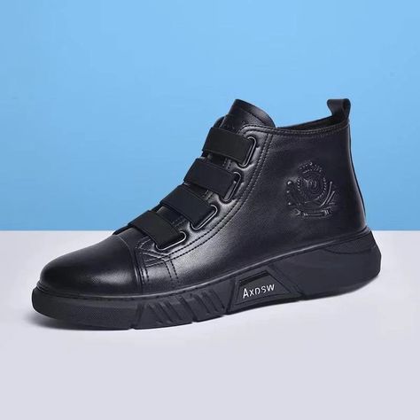 2023 autumn new Italian handmade leather boots Online Store Design, Handmade Leather Boots, Look Casual Chic, Black B, 2023 Autumn, Black Leather Boots, Handmade Leather, Leather Handmade, Leather Boots