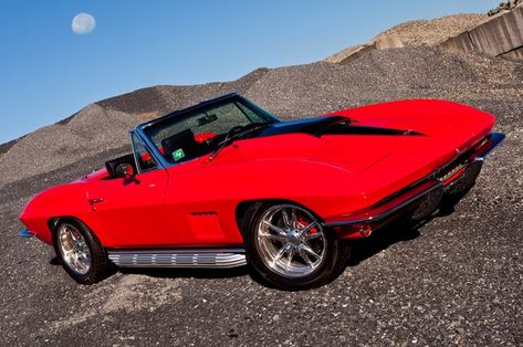 1967 Corvette Stingray, C2 Corvette, Corvette Summer, 1967 Corvette, 1965 Corvette, Old Corvette, 1973 Mustang, Corvette C2, Vintage Corvette