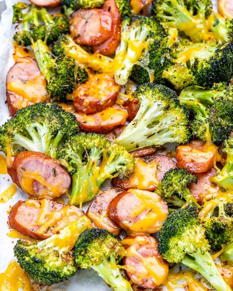 Broccoli And Sausage, Sausage Sheet Pan, Broccoli Sausage, Budget Family Meals, Prep Lunch, Sheet Pan Dinners Recipes, Clean Food Crush, Food Crush, Broccoli Recipes