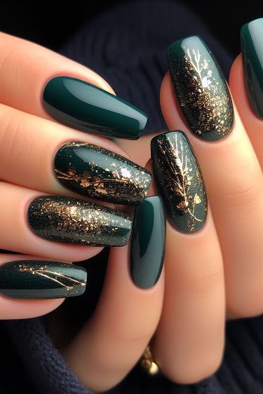 Festive Holiday Nails, Emerald Nails, Dark Green Nails, Fake Nails Designs, Green Nail Designs, Formal Nails, Fake Nail, Winter Nail, Autumn Nails