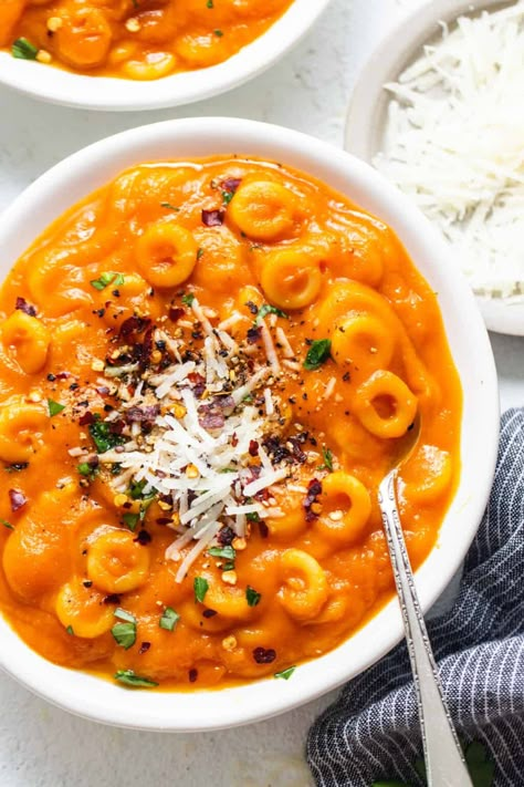 Adult Spaghettios (better than the original!) - Fit Foodie Finds Chicken Quinoa Soup, Chicken Curry Soup, Fit Foodie Finds, Pasta Types, Pot Lasagna, Best Chili Recipe, Fit Foodie, Curry Soup, Broccoli Cheddar Soup