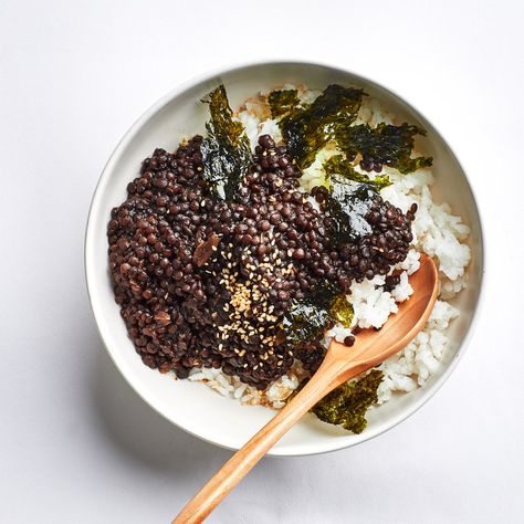 French Green Lentils, Black Lentils, Seaweed Snacks, Soy Recipes, Green Lentils, Lentil Recipes, Sweet And Salty, Bon Appetit, Lentils