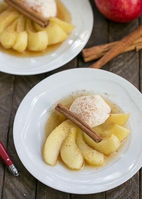 Tea Poached Apples | Tea, honey and wine poached apples with a dollop of Calvados spiked mascarpone cream @lizzydo Healthy Holiday Desserts, Pear Dessert, Homemade Recipes Dessert, Poached Apples, Mascarpone Cream, Apple Season, Easy Dessert Recipe, Holiday Dessert Recipes, Baking Blog