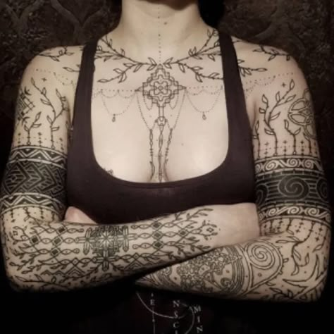 Druid Tattoo, Runes Tattoo, Scandinavian Tattoo, Girls With Sleeve Tattoos, Rune Tattoo, Muster Tattoos, Cross Tattoos, Norse Tattoo, Nordic Tattoo