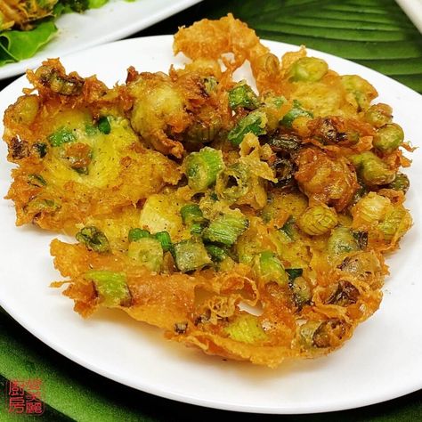 Hong Kong Deep-Fried Oyster Pancake 港式炸蠔餅 - Auntie Emily's Kitchen Oyster Pancake Recipe, Fried Oysters Recipe, Deep Fried Oysters, Fried Oyster, Oyster Recipes, Fried Oysters, Dried Vegetables, Pancake Mix, Nutrition Labels