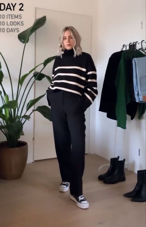 Striped Pullover Outfit, Chic Autumn Outfits, Fall Outfit Trends, Striped Sweater Outfit, Fashion Design Classes, Winter Sweater Outfits, Quotes Celebrities, Pullovers Outfit, Hairstyle Fashion