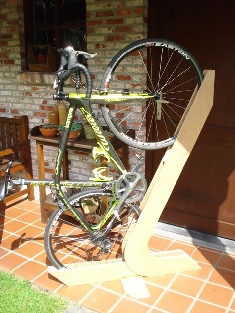 Bike Rack of Wood: 3 Steps (with Pictures) Bike Stand Diy, Bike Stands, Diy Bike Rack, Bike Repair Stand, Bike Hanger, Bike Storage Rack, Bicycle Stand, Vertical Bike, Support Velo