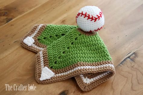 Crochet Baseball, Crochet Security Blanket, Loop Crochet, Sports Nursery Theme, Mini Blanket, Baseball Diamond, Lovey Pattern, Baseball Stitch, Having A Baby Boy