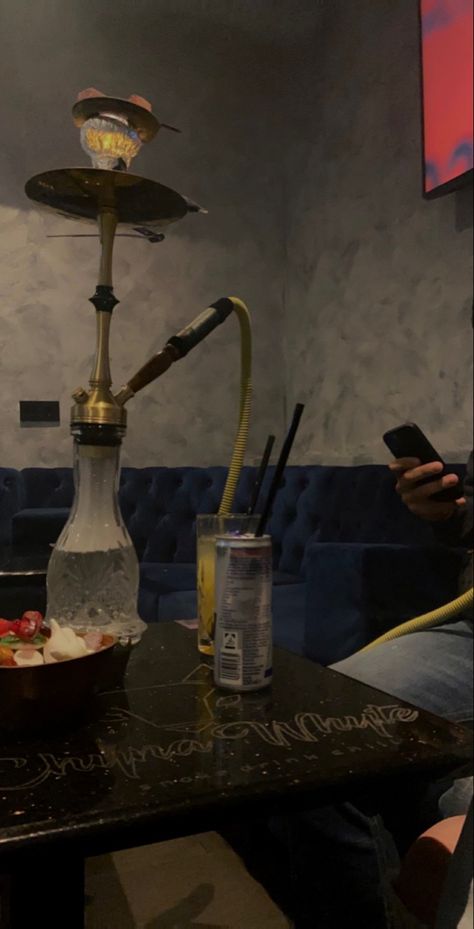 Shishabar Snapchat Story, Shishabar Snapchat, Movie Night Photography, Dark Room Photography, Rauch Fotografie, Room Photography, Fake Stories, Alcohol Party, Beauty Salon Logo