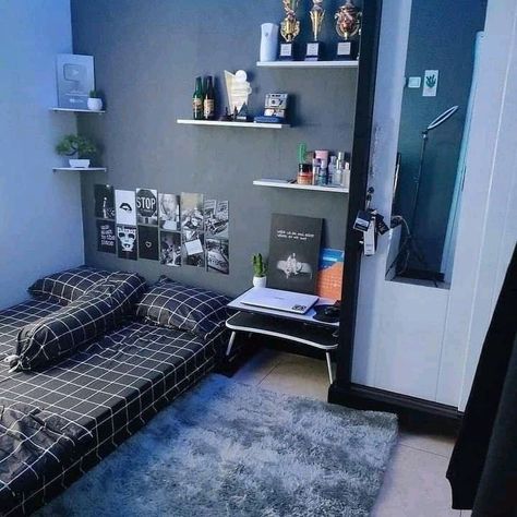 Comfortable Bedroom Decor, Tiny Bedroom Design, Mens Bedroom Decor, Small Room Design Bedroom, Minimalist Bedroom Design, Small Bedroom Designs, Bedroom Setup, Simple Room, Small Bedroom Decor