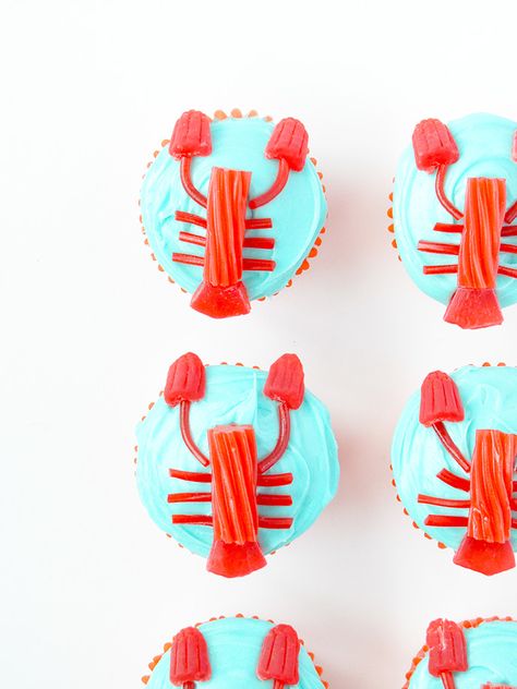 Candy Lobster Cupcakes Lobster Cupcakes, Theme Cupcakes, Red Licorice, Blue Frosting, Bakery Ideas, Handmade Charlotte, Sea Birthday Party, Sea Birthday, Themed Cupcakes