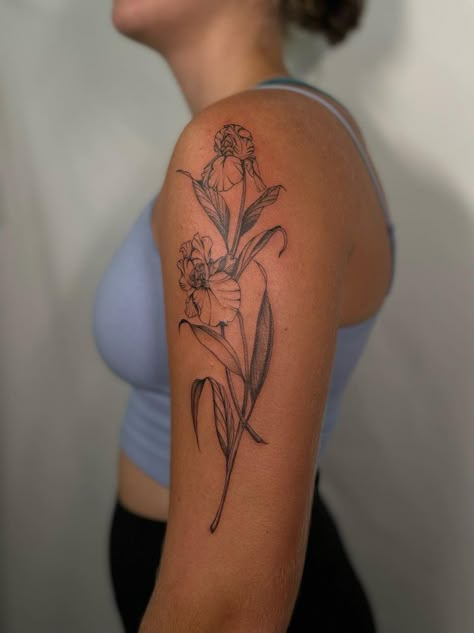 Iris Tattoo Arm, Iris Shoulder Tattoo, Iris Arm Tattoo, Japanese Iris Tattoo, Flower Tattoo Aesthetic, Iris Flowers Tattoo, Iris Flower Tattoos, Iris Tattoo Design, Godspeed Tattoo