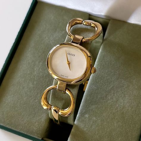 SOLD** Vintage Gucci seashell dial gold plated bangle watch Chanel Luggage, Vintage Gucci Watch, Gucci Watch Women, Luxury Watch Collection, Luxury Watches For Women, Men's Luxury Watches, Rare Watches, Watch Photography, Omega Watch Vintage