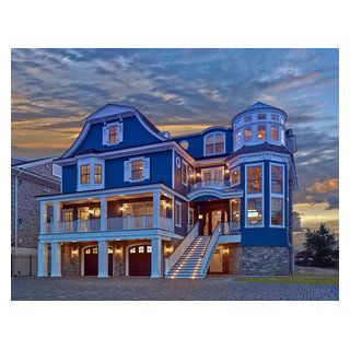 North Shore - Beach Style - Exterior - DC Metro - by Bruce Palmer Design Studio | Houzz Coastal Exterior Homes, Nantucket Style Homes, Rehoboth Beach Delaware, Ocean Front Homes, Dream Beach House, Beachfront Home, Beach House Plans, Dream Beach Houses, Rich Home