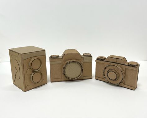 Camera Out Of Cardboard, Camera Sculpture, Photography Classroom, Cardboard Camera, Paper Camera, 3d Camera, Western Party, Western Parties, Old Cameras